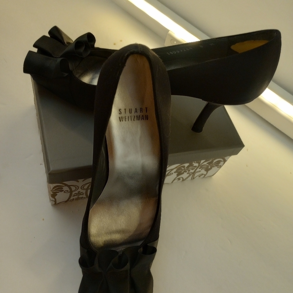 Stuart Weitzman black satin heels, sz 8